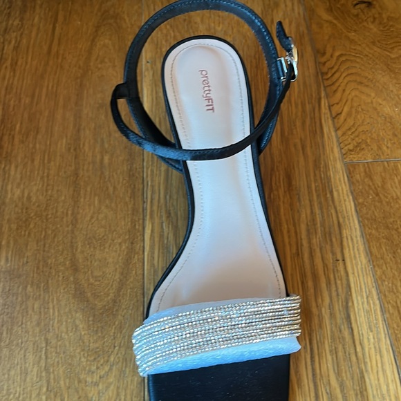 Kitten heel diamanté sandals - Picture 3 of 8